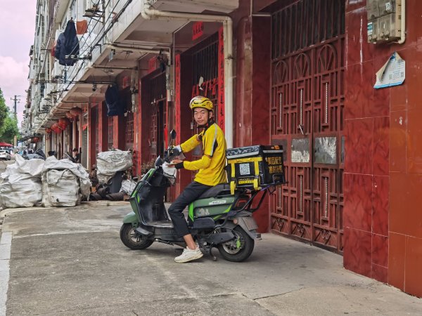 百胜证券 外卖小哥的别样人生